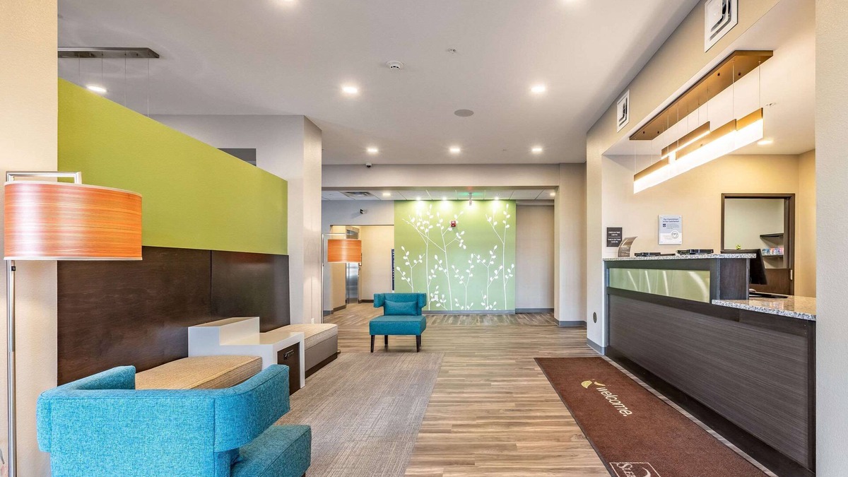 Mount Hope Hotel | Sleep Inn & Suites Mt. Hope near Auction & Event Center