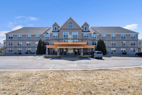 Proctor Hotel | Sleep Inn & Suites near Spirit Mountain