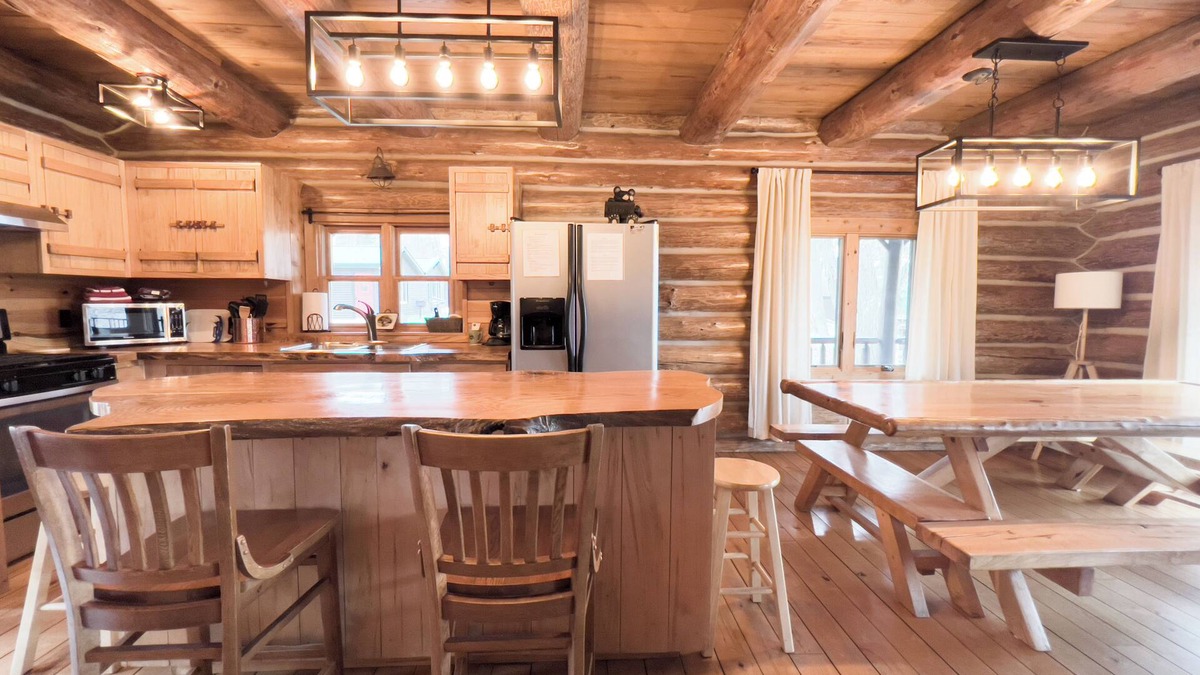 Lake Ann Hotel | Sleeping Bear Resort
