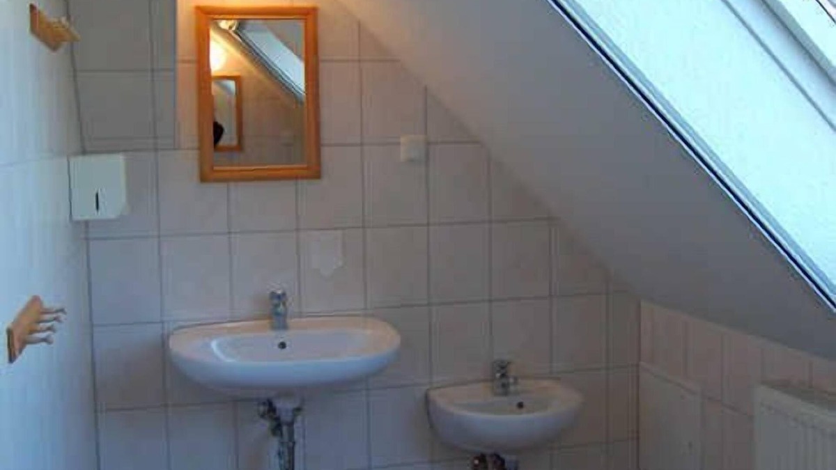 Putbus House | Sleeping berth in Heukoje (Box 2) - Hay bunks on the farm