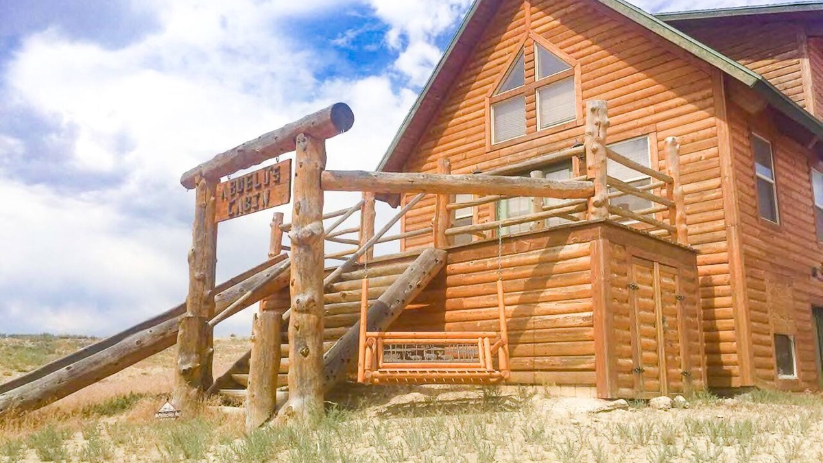 Duchesne Cabin | Sleeps 10 Discover serenity in our 3-bedroom cabin near Duchesne