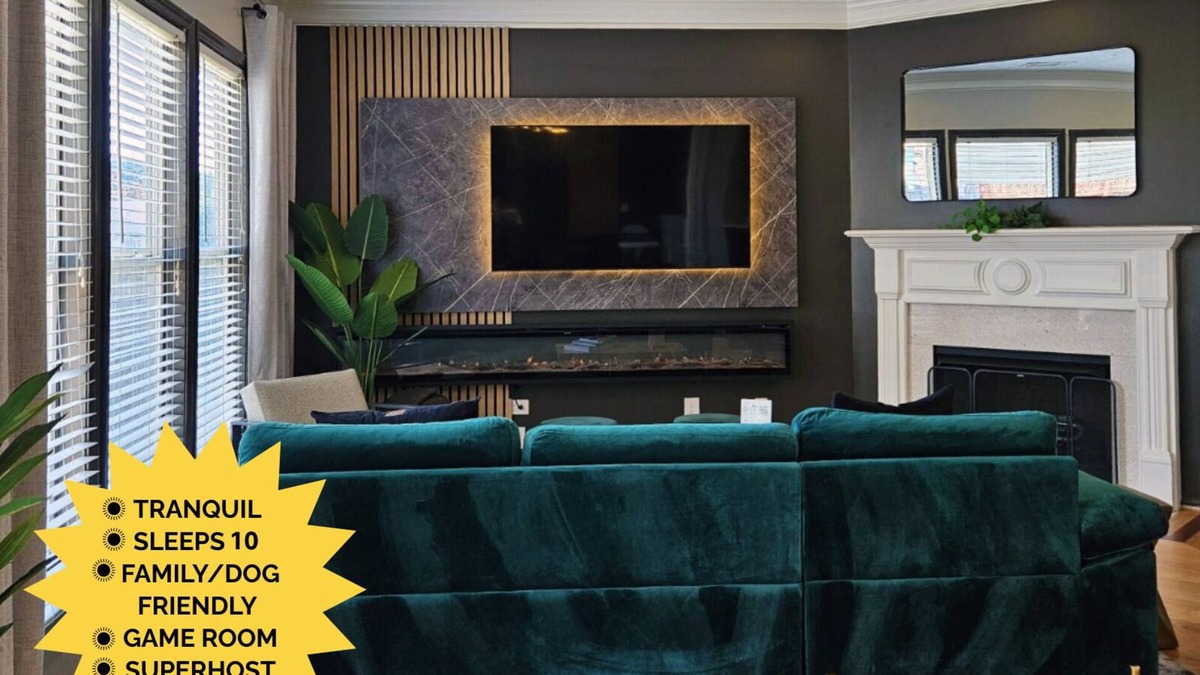 Lawrenceville House | Sleeps 10 | Pet & Family | 4BR Stay Near Hospital