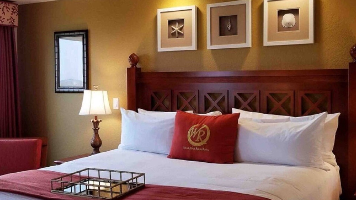 Florida Central Atlantic Coast Condo | SLEEPS 16, 4 BDRM, 4 BATH, 3 LIVING RMS, BALCONIES, JETTED TUBS, KITCHENS & MORE