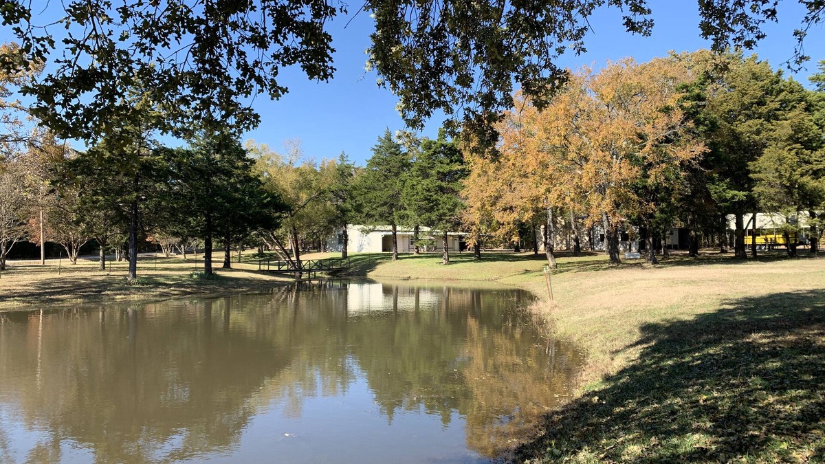 Gordonville House | Sleeps 16 - Home & Bunkhouse - 21 acres - Texoma Vacation Home - Lake Texoma