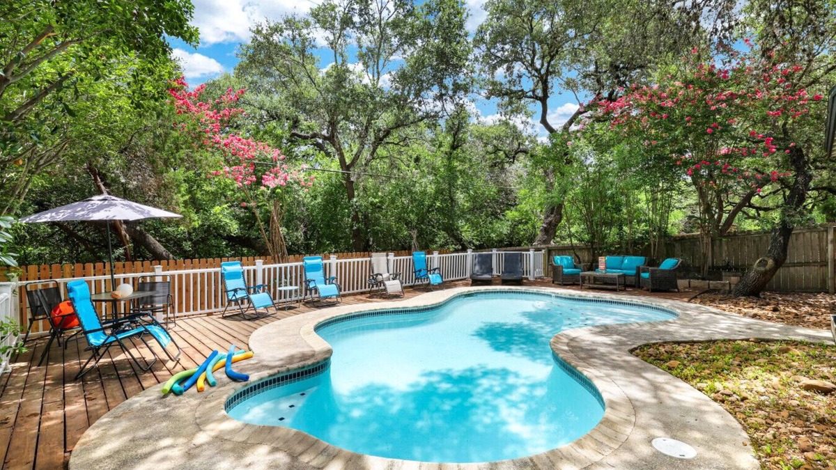 San Antonio House | Sleeps 21! Private Oasis in the City