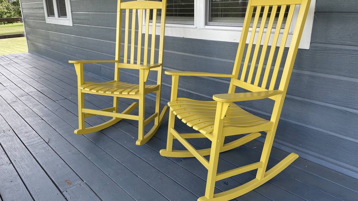 Cassville Condo | Sleeps 5 (unit 4b), pool, next to Big M Marina, 15 min to Roaring River