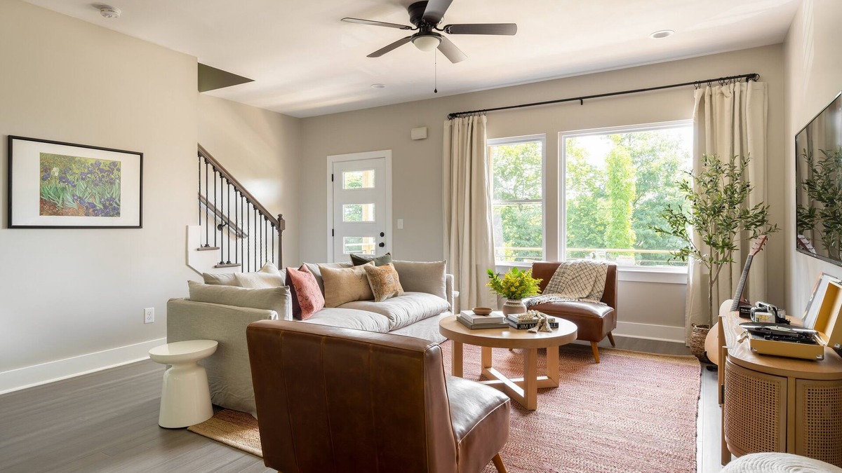 Talbot's Corner House | Sleeps 74 | 8 Nash Homes, 21 Bedrooms + Near Broadway | Cherokee by AvantStay