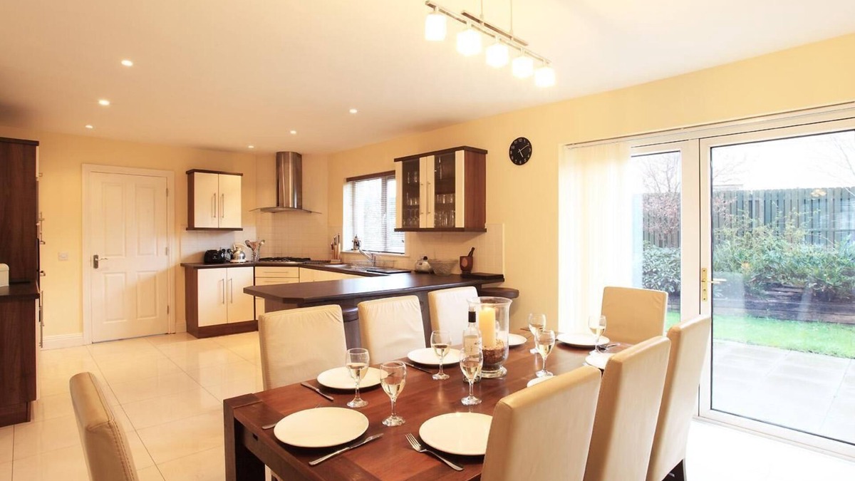 Pairc Na Gloine House | Sleeps 8 guests in 4 bedrooms