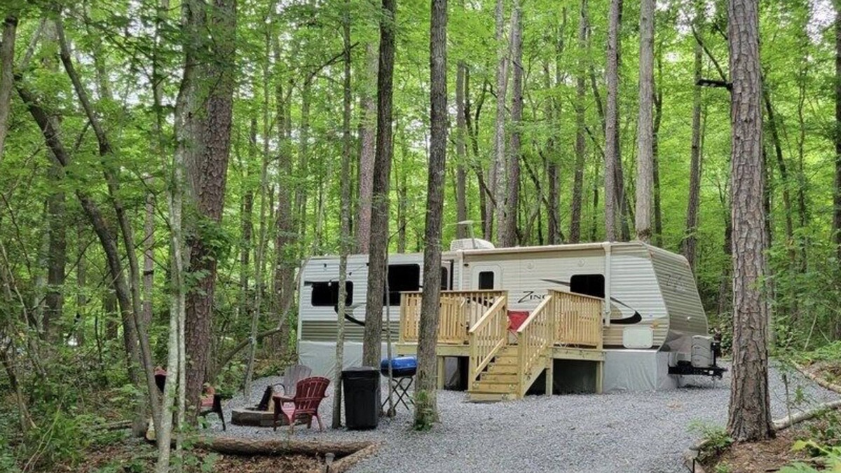 Jamestown RV Rental | Sleepy Hollow Camper