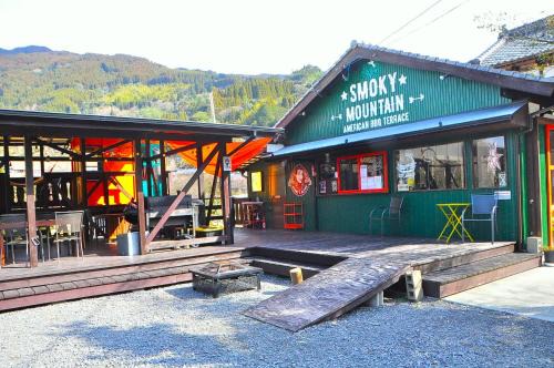 Karatsu House | SLEEPY MOUNTAIN