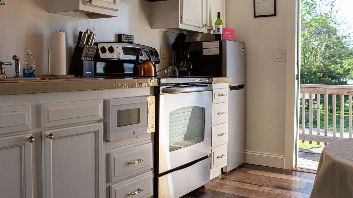 Ste Genevieve House | ๐Slice of Heaven by Property Lovers ๐