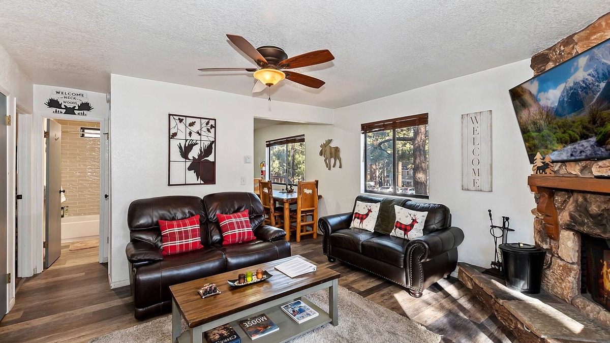 Summit Estates Apartment | Slopeside Cabin A - Walk to Lifts | Parking