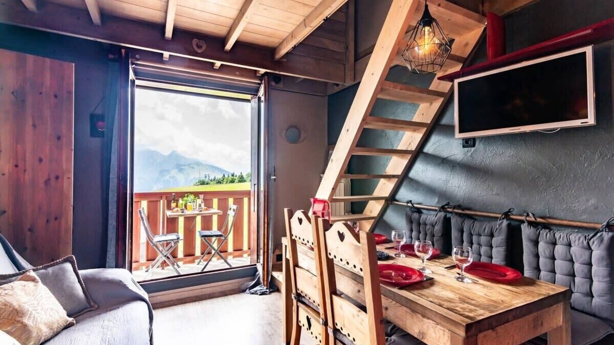 Manigod Condo | Slow Chalet MtBlanc Soleil Ski-in/out Nice View Balcony Elevator Parking