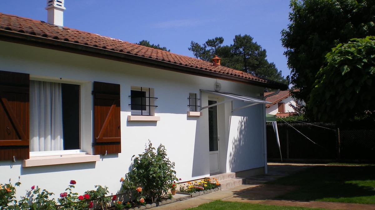 Mimizan House | Small and nice house located behind the owners' house in a quiet area