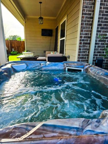 Spring House | Small backyard getaway