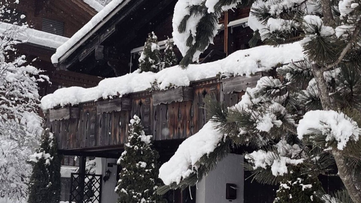 Zweisimmen Nr Gstaad Ski Chalet | Small but Cosy Chalet With Great Views on Walking Distance From Gstaad Promenade