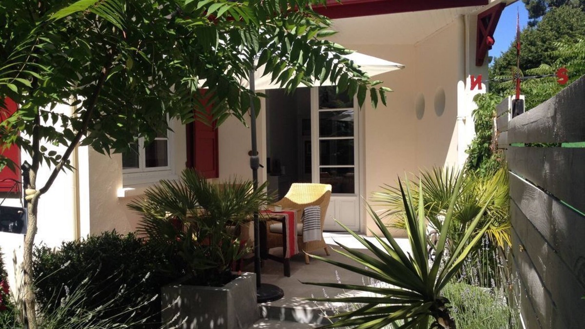 Arcachon House | SMALL CHARMING HOUSE, HEART OF ARCACHON-WINTER CITY, BEACH 400m, ALL A PIE
