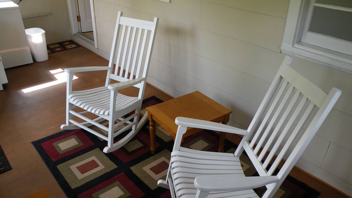 Connellys Springs Cottage | Small Cottage Nestled in the Foothills of North Carolina