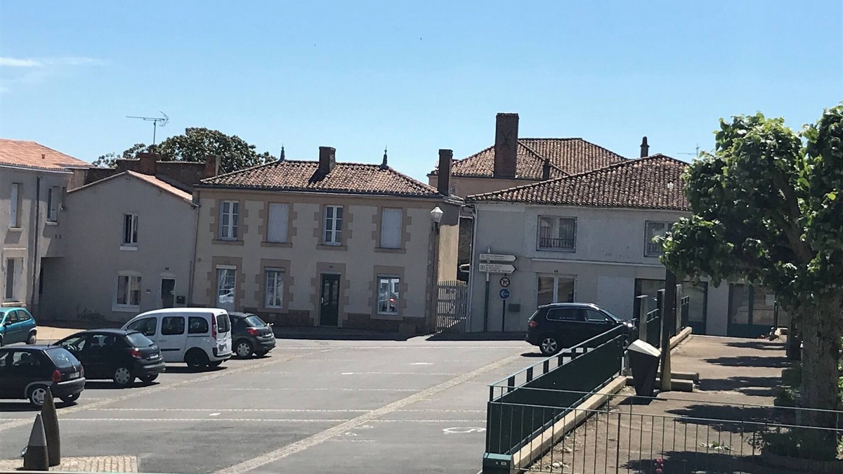 Mouilleron-Saint-Germain House | Small village house 30 minutes from Puy Dy Fou