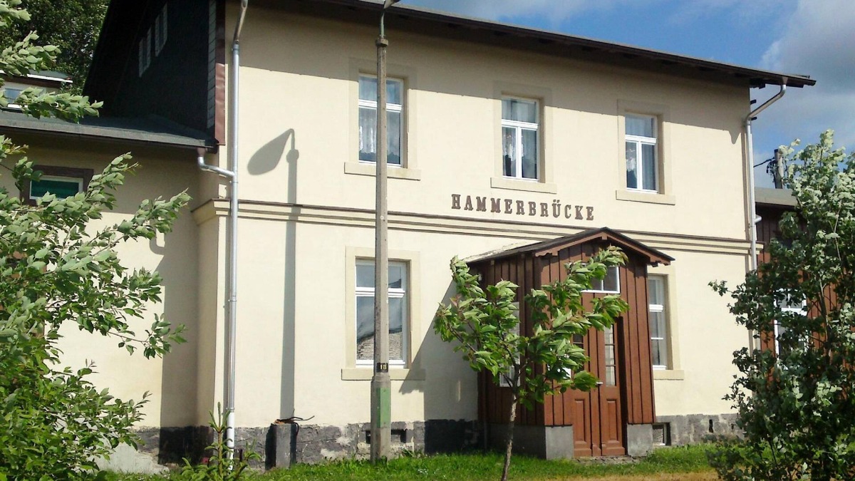 Hammerbrucke Apartment | Small holiday flat in the historic railway station
