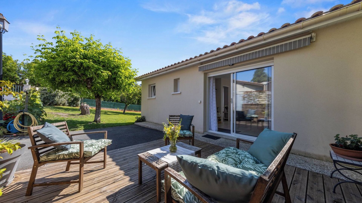 Montagne Cottage | Small House in the Heart of the Vineyards – Comfortable Getaway with Air Conditioning