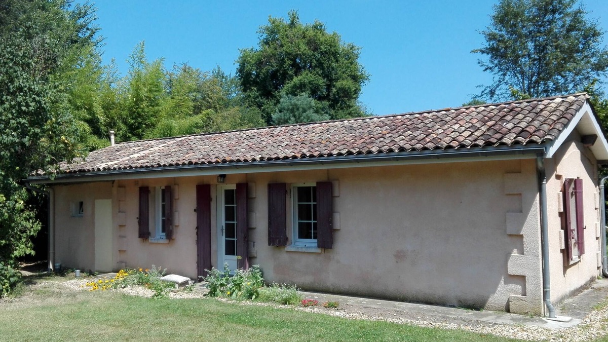 Lagorce House | Small independent house in the countryside, near Saint Emilion, sleeps 4
