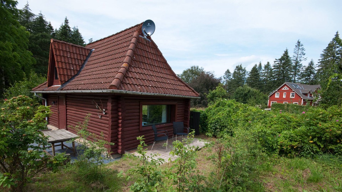 Odderade House | Small log house in a fantastic location