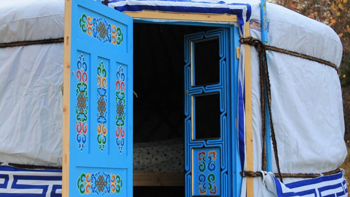 Indian Brook Resort | Small sky blue yurt