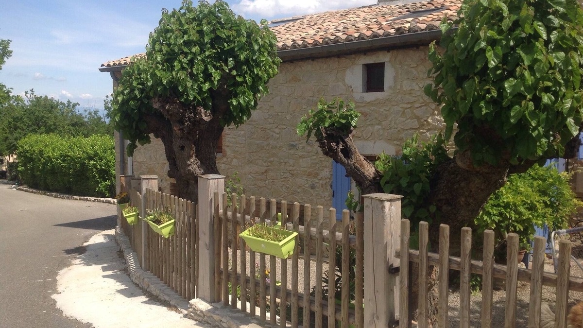 Gras House | Small stone house, free wifi