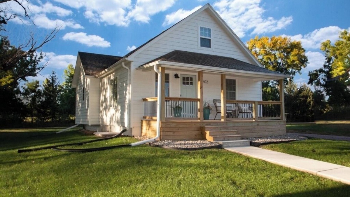 Ponca House | Small Town Charm Near Ponca State Park