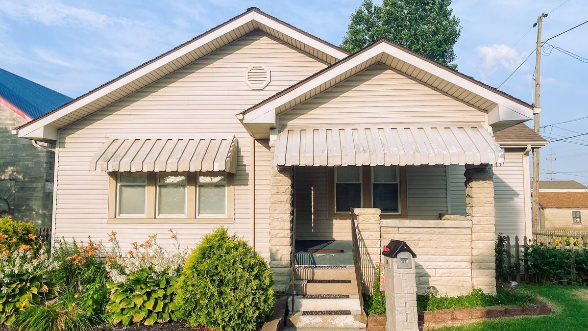 Bedford House | Small town Indiana getaway