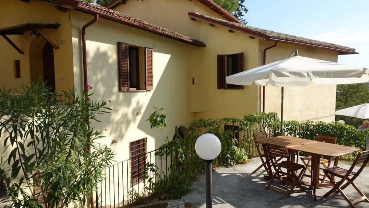 Bovara House | Small villa with views of the Umbrian valley