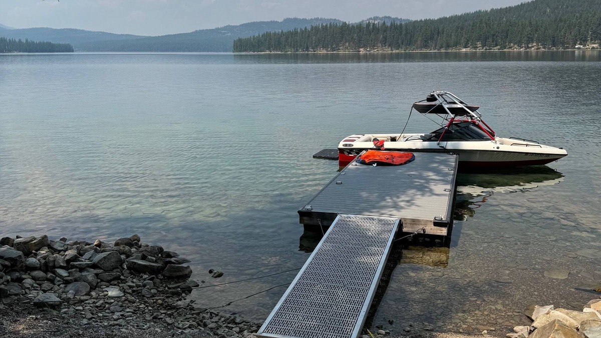 Marion Cabin | Small waterfront cabin with private dock on beautiful McGregor Lake