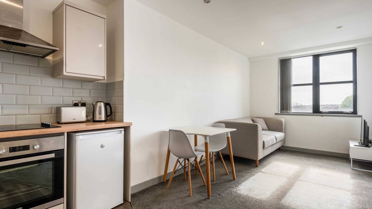 Barnsley Apartment | Smart 1 Bedroom Apartment in Barnsley
