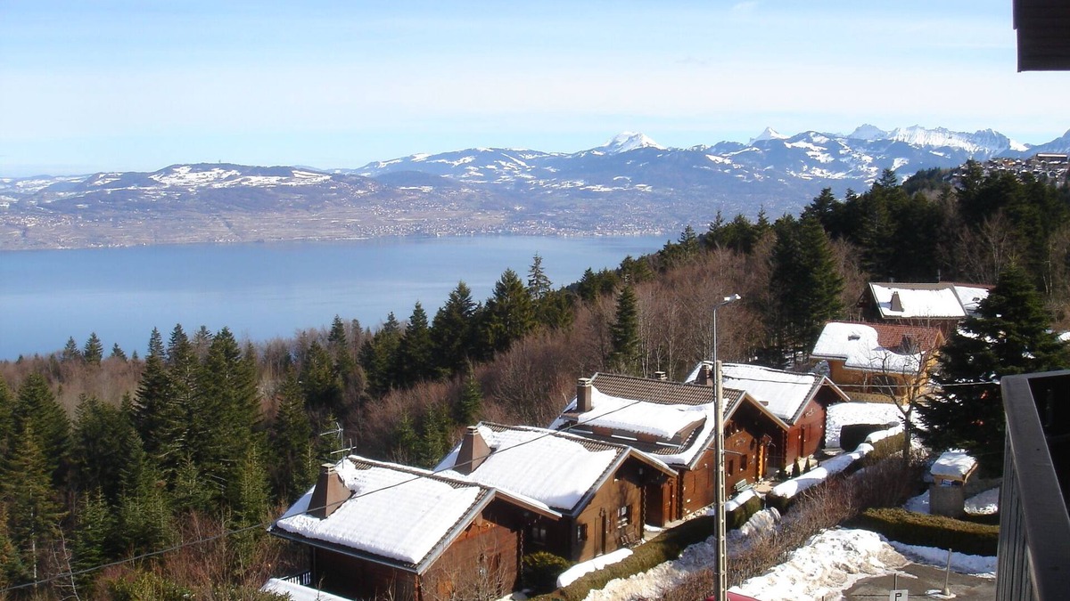 Thollon-les-Memises Apartment | Smart 2-bedroom apartment, great lake views, minutes from ski runs and beaches
