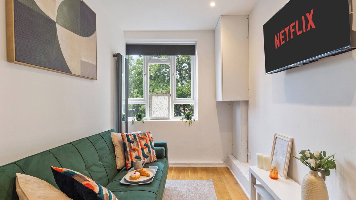 Finsbury Park Apartment | Smart City Stay I Fast Wi-Fi I Great Location I Sleeps 6+
