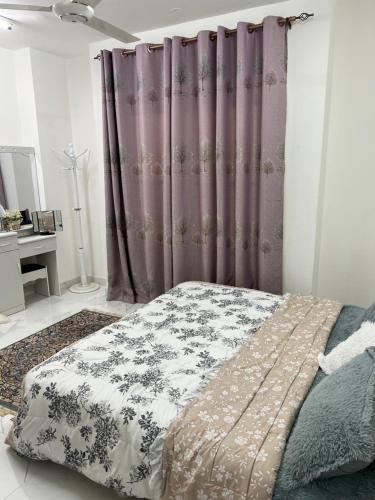 Al Maabilah Apartment | smart room