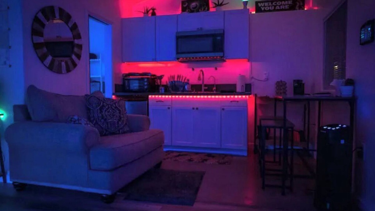 Julia Keen House | Smart Tiny House!