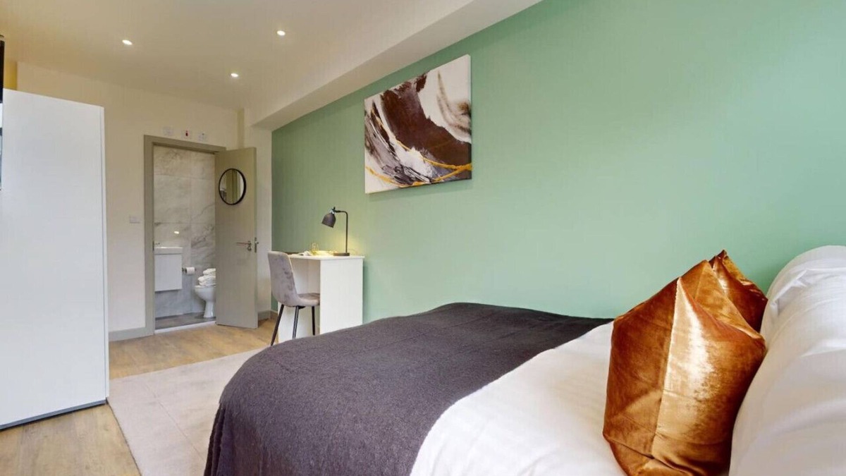 St. Mary's Park Apartment | *Smart TV*Netflix*531Mbps*W/D*Desk