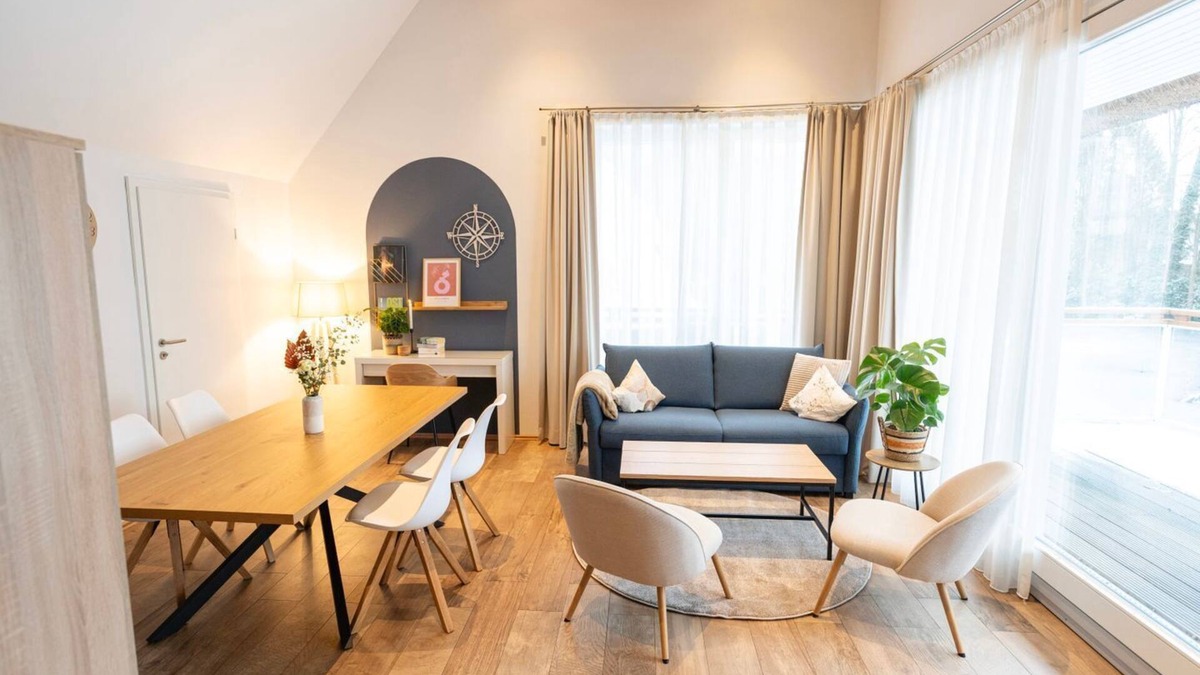 Bad Zwischenahn Apartment | SmartFewo: Haus Luft | Penthouse | Sauna | Park - Residence by the small sea