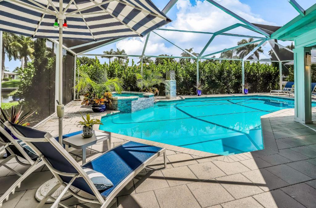 Yacht Club House | Smiles and Sunshine