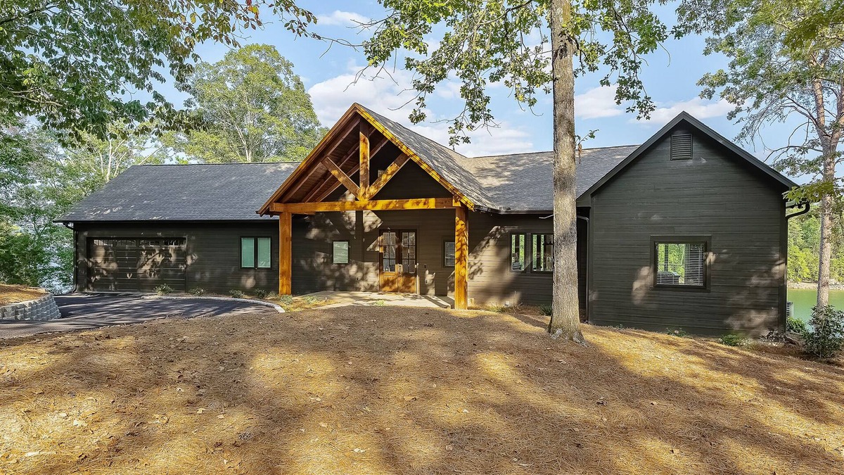 Crane Hill House | Smith Lake 5 Bedroom 5.5 bath with amazing view!