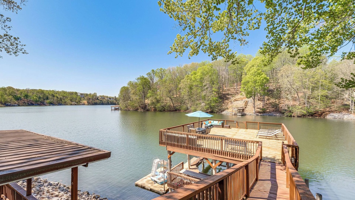 Westlake Corner House | Smith Mountain Lake House w/2-Story Boat Dock!