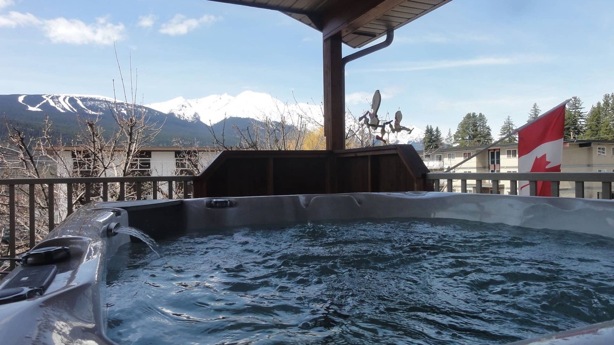 Smithers House | Smithers Guesthouse