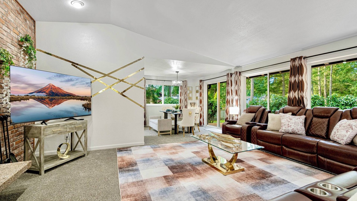 Sammamish House | SMM2: PINE VILLA