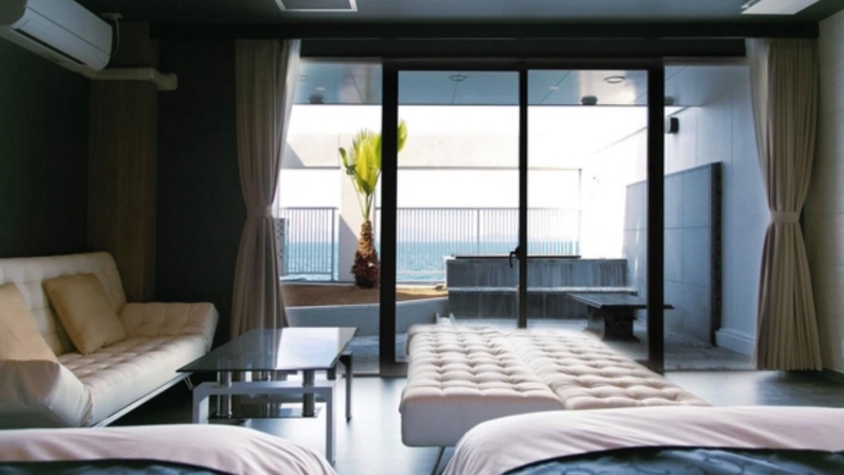 Matsuyama Hotel | Smoking allowed 2nd floor twin room 3 persons /Matsuyama Ehime