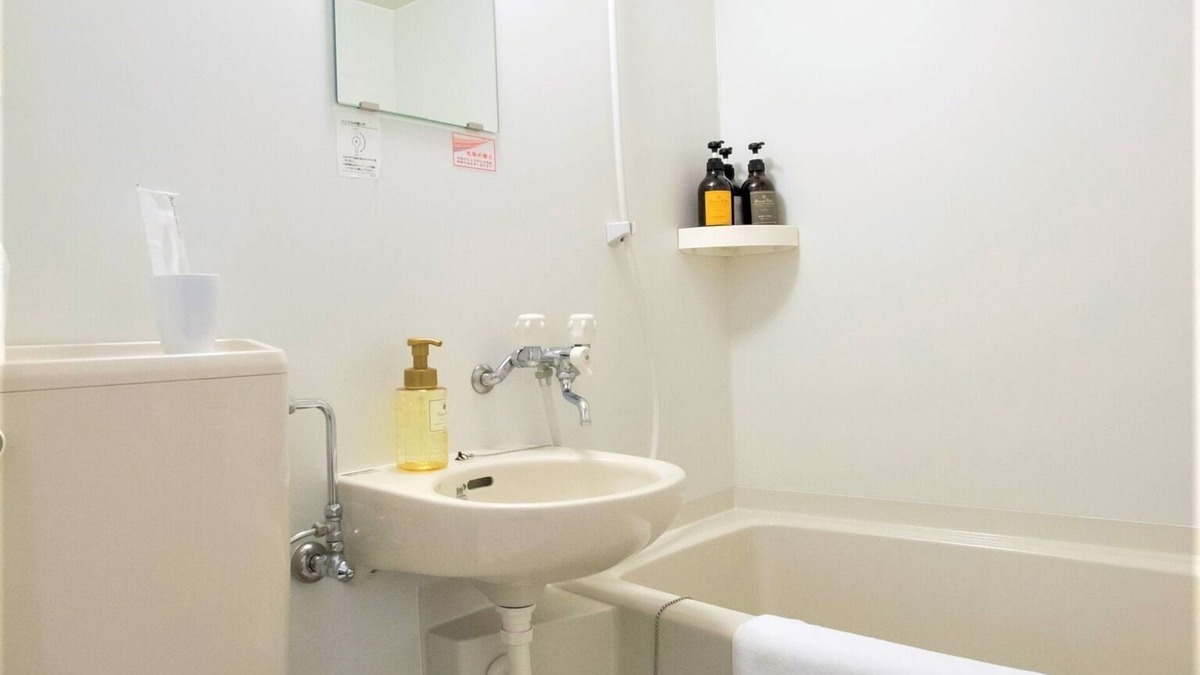 Shin-Yokohama Hotel | Smoking Economy Double Room 5 minutes walk fro/Yokohama Kanagawa