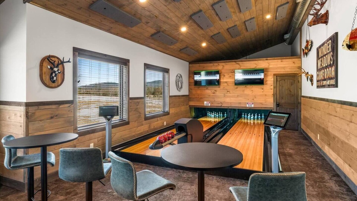 Wears Valley House | Smoky Mtn Views - Bowling, Indoor Pool, Theater