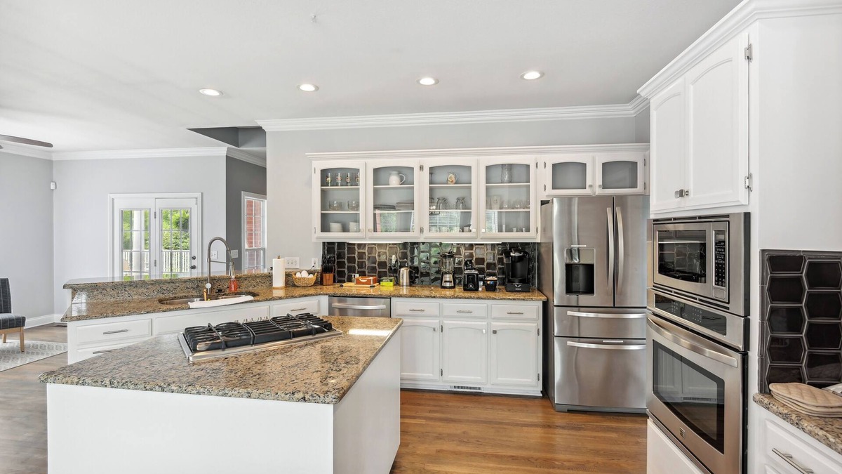 Smyrna House | Smyrna Home w/ Pool & Hot Tub! 20 Mi to Nashville!