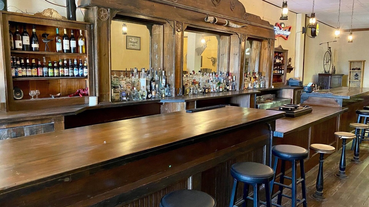 Marathon House | Snake Bite Saloon a downtown historic beauty